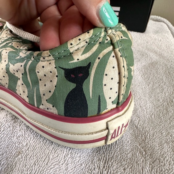 MCM Cat Converse woman’s size 9 - Picture 3 of 5